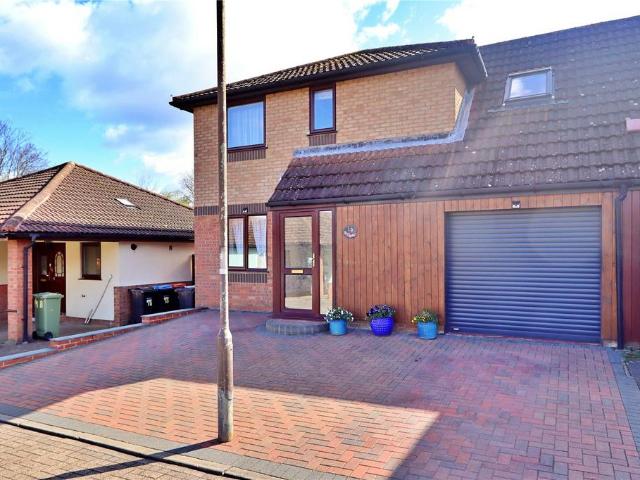 House for sale in Wolverton and Greenleys, Old Wolverton