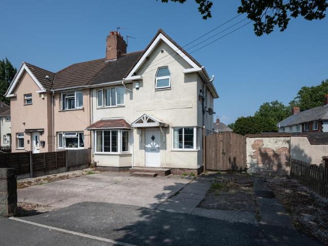 House for sale in Darlaston, West Midlands