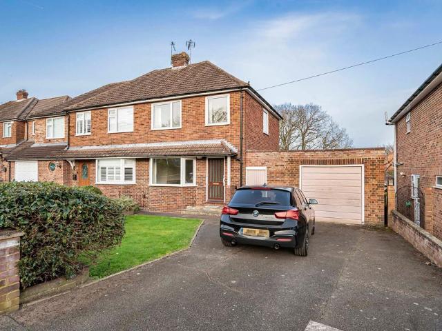 House for sale in Pachesham Park, Surrey
