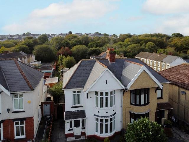 House for sale in Briton Ferry