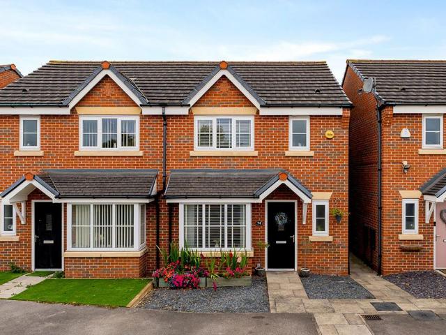 House for sale in Lunts Heath, Widnes