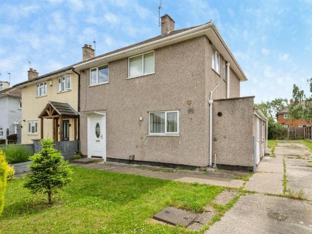 House for sale in Edenthorpe, South Yorkshire
