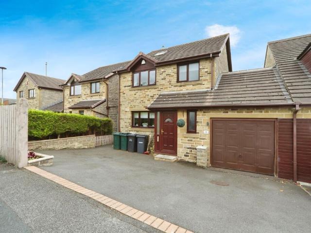 House for sale in Lower Wyke, West Yorkshire