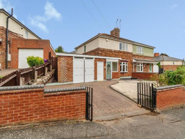 House for sale in Bilston, West Midlands