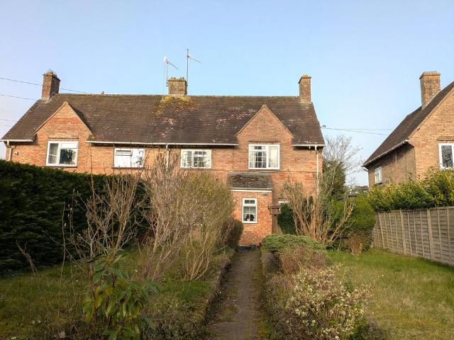 House for sale in Fossebridge, Gloucestershire