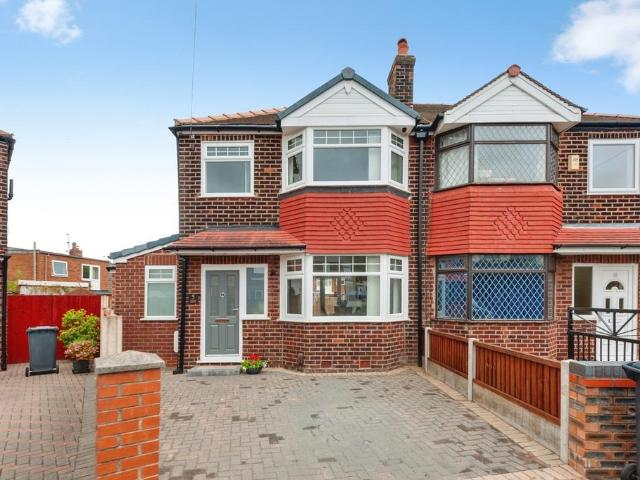 House for sale in Halton