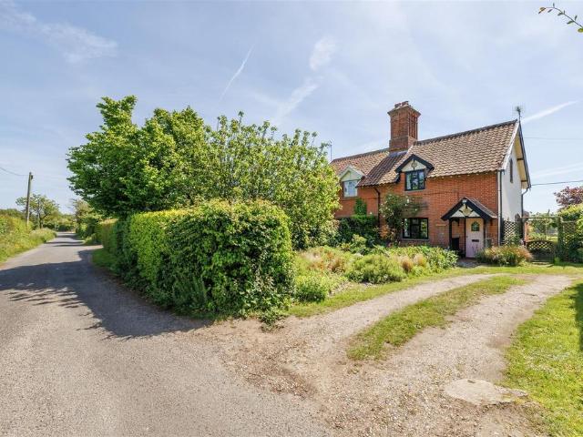 House for sale in Eastbridge, Suffolk