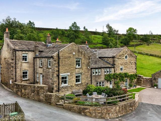 House for sale in Holme Valley, Holmfirth
