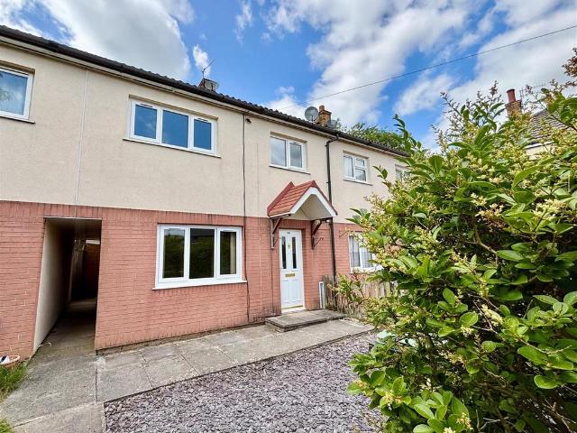 House for sale in Thornsett, Charlesworth