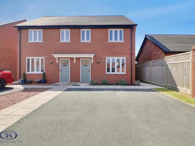 House for sale in Leighton