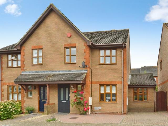 House for sale in Shenley Brook End, Milton Keynes