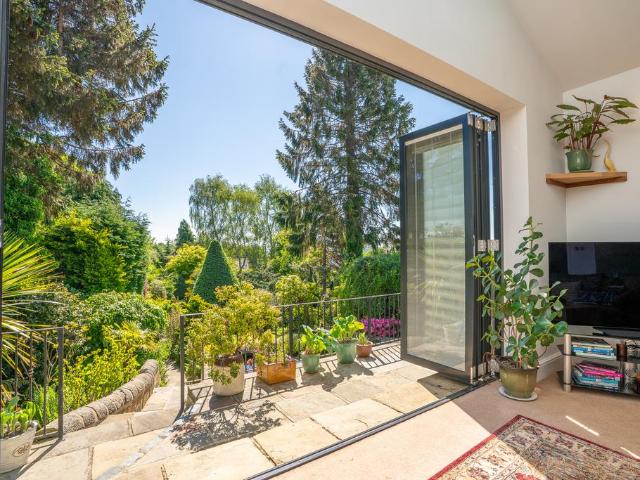House for sale in Horsforth, Cragg Hill