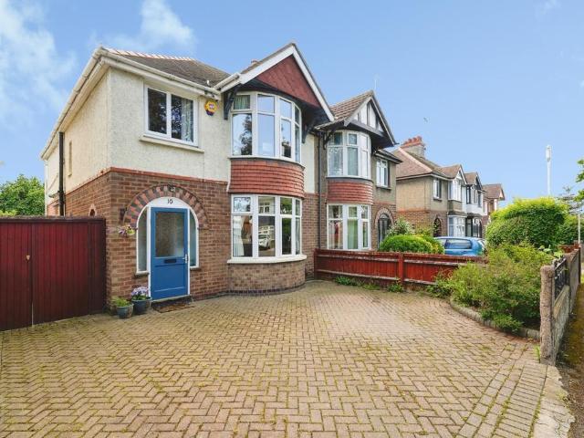 House for sale in Gloucester, Gloucestershire
