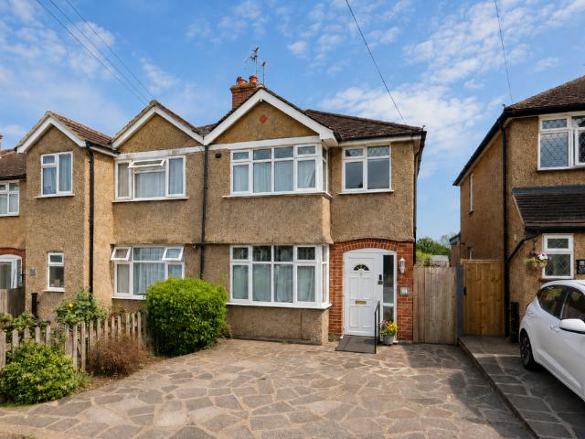 House for sale in Batchworth, Hertfordshire