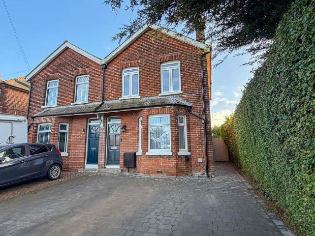 House for sale in Sandwich, Ash