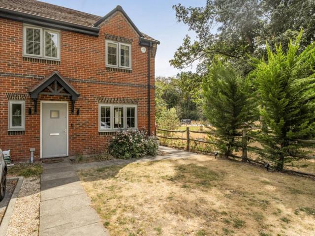 House for sale in Mindenhurst, Heol-las