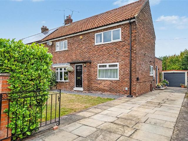 House for sale in Fishers Green, North Yorkshire