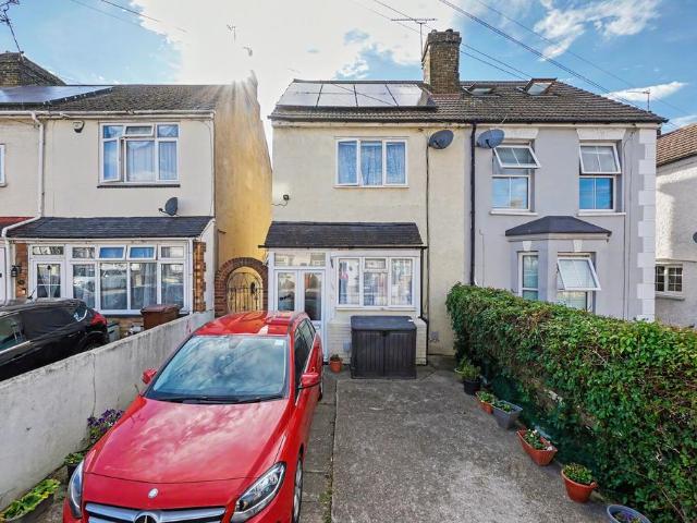 House for sale in Brompton, Gillingham