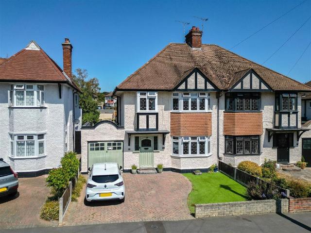 House for sale in Alton Barnes, Essex