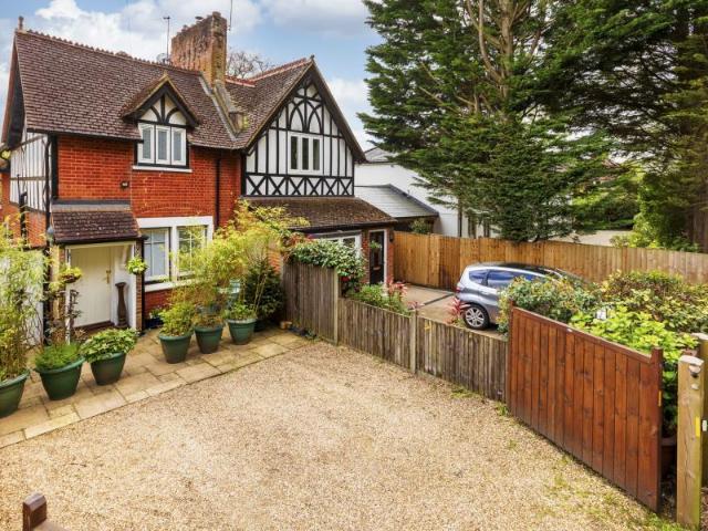 House for sale in Sunningdale, Windsor and Maidenhead