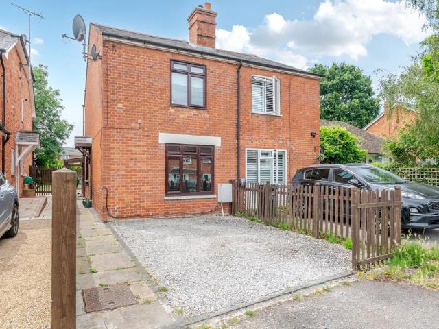 House for sale in Emmbrook, Wokingham