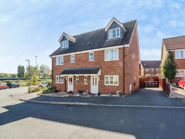 House for sale in Denbigh East, Milton Keynes