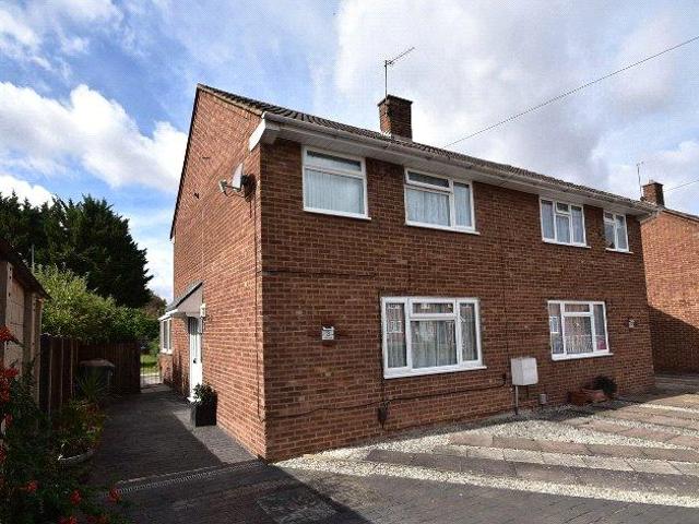 House for sale in Barton-le-clay, Bedfordshire