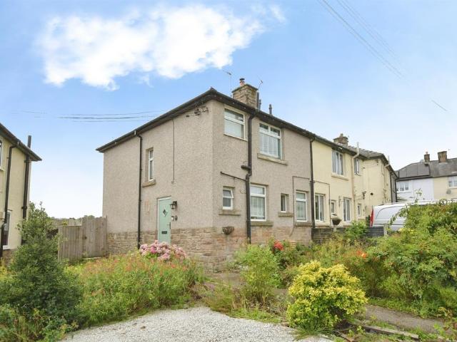 House for sale in Froggatt, East Midlands