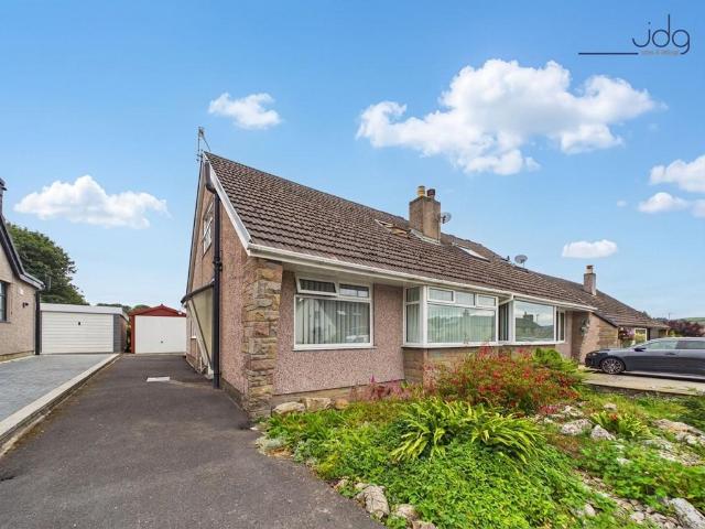 House for sale in Caton, Bare