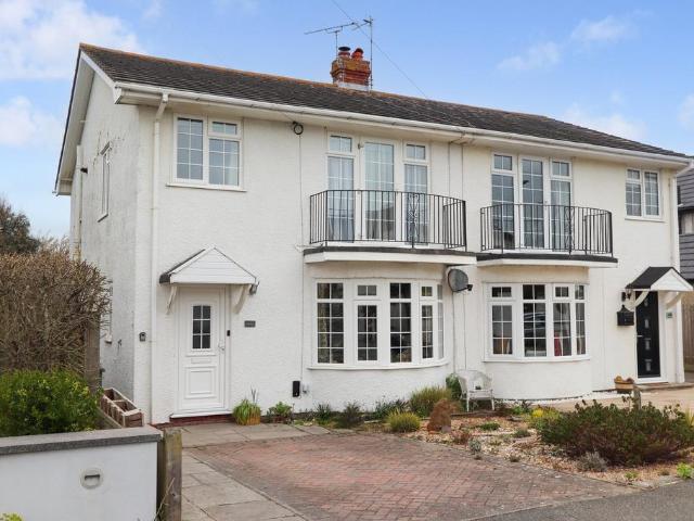 House for sale in Cooden, Heathlands