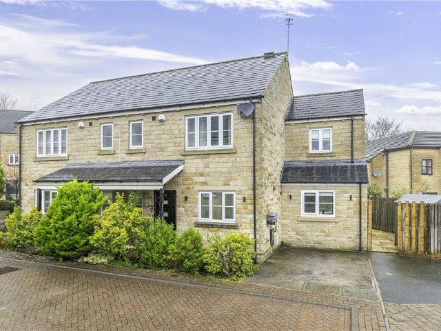 House for sale in Pool, West Yorkshire