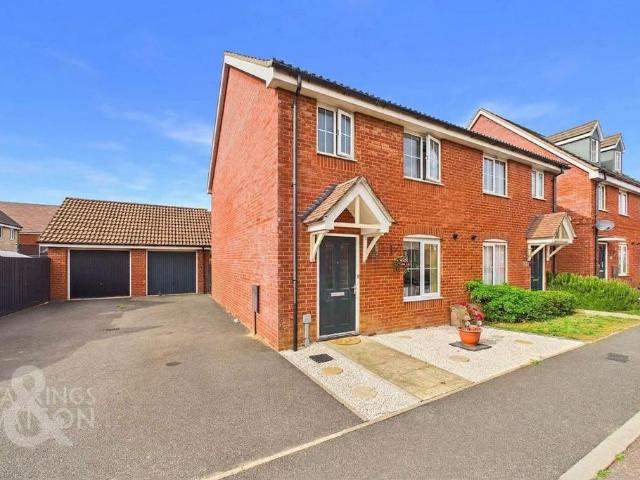 House for sale in Hampden View, South Norfolk