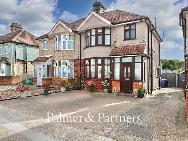 House for sale in Key Street, Suffolk