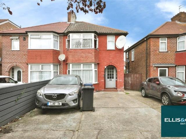 House for sale in Golders Green Estate, Greater London