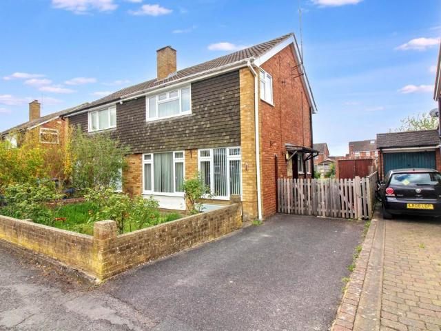 House for sale in Bedgrove, Aylesbury