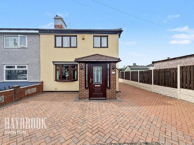House for sale in Thrybergh, South Yorkshire