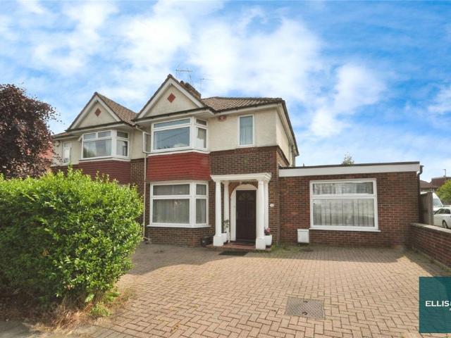 House for sale in Brent Cross, Greater London