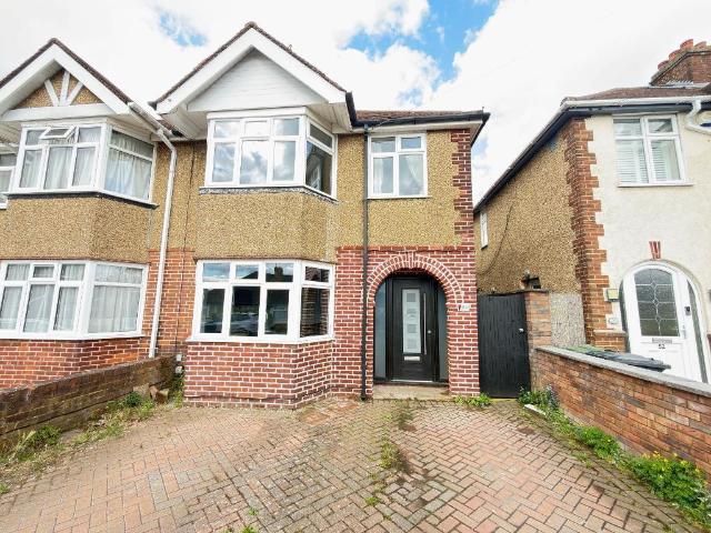 House for sale in Lewsey Farm, Luton