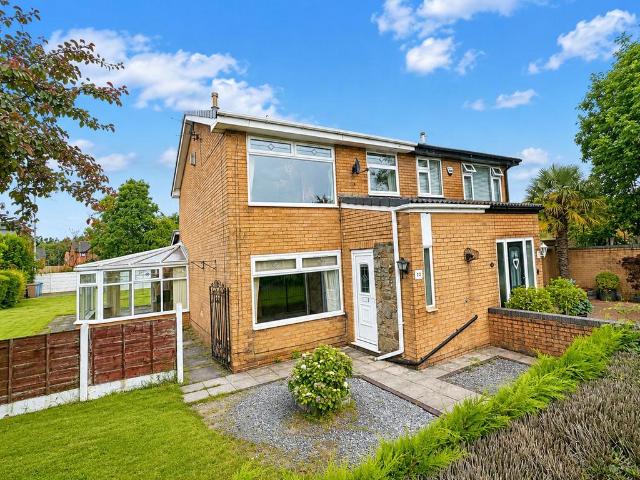 House for sale in Greenheys, Salford