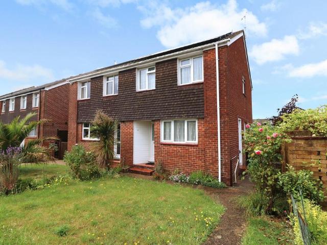 House for sale in Hedge End, Helford