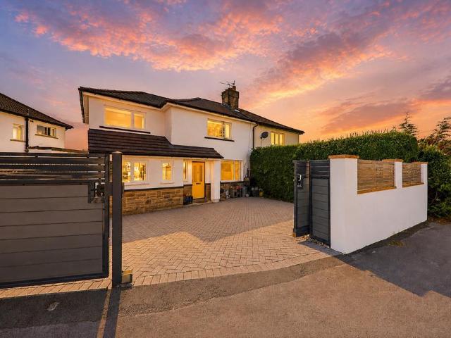 House for sale in Rawdon, West Yorkshire
