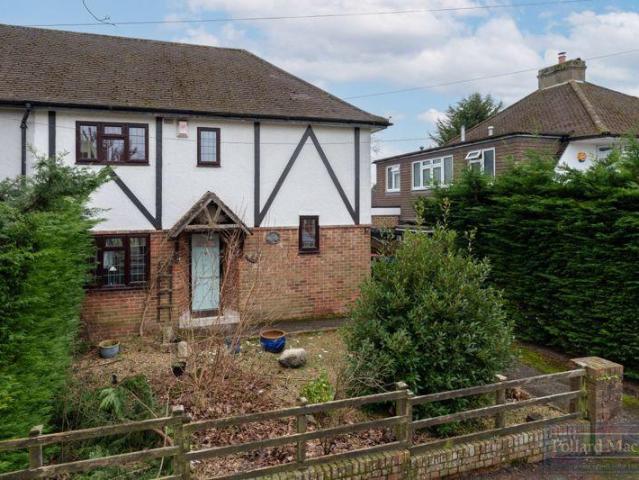 House for sale in Sanderstead, Sanderstead