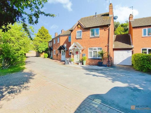 House for sale in Old Wharf, City Of Leicester