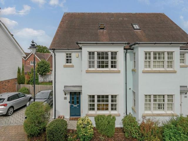 House for sale in Wye, Bridgefield