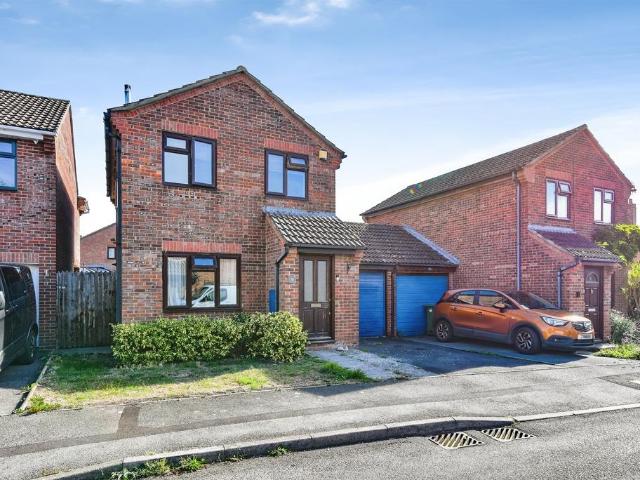 House for sale in Leigh Park, Westbury