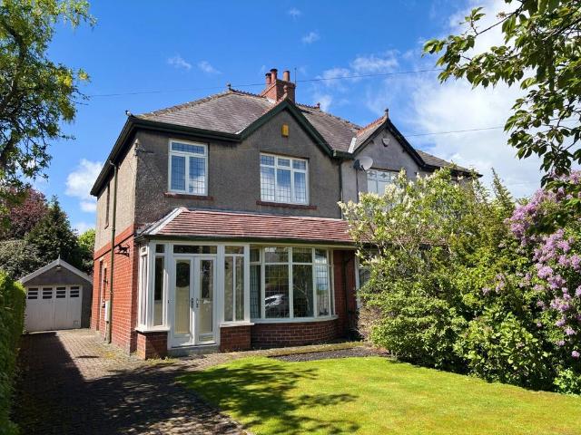 House for sale in Slack Side, West Yorkshire
