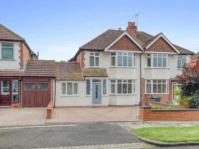 House for sale in Hall Green, West Midlands