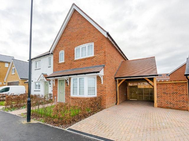 House for sale in Allington, Midway