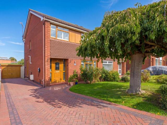 House for sale in Overton, Frodsham