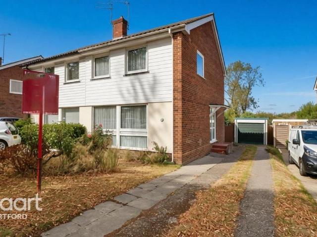 House for sale in Crayford, Greater London